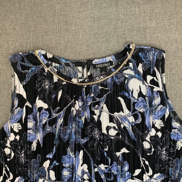 Roz & Ali Textured Floral Sleeveless Blouse Gold Chain Neckline Large Blue Black - Picture 2 of 15